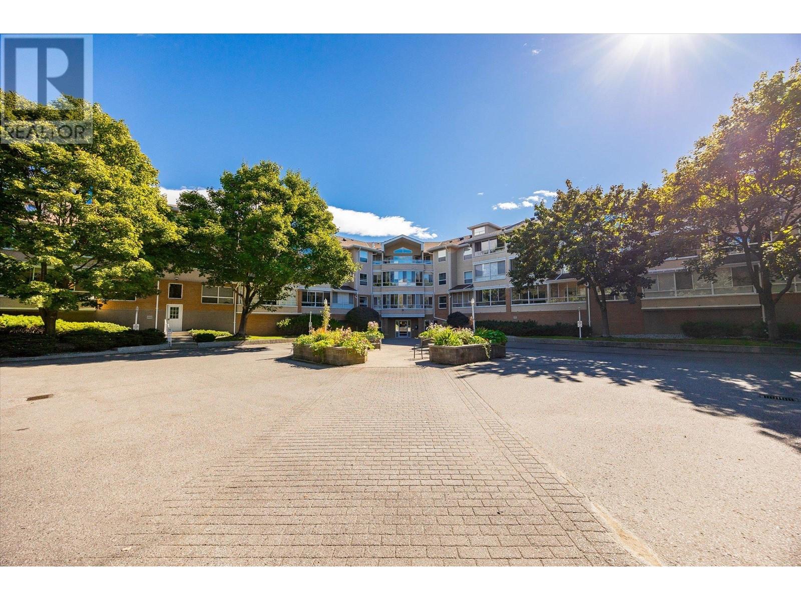 309 933 Harvey Avenue, Kelowna