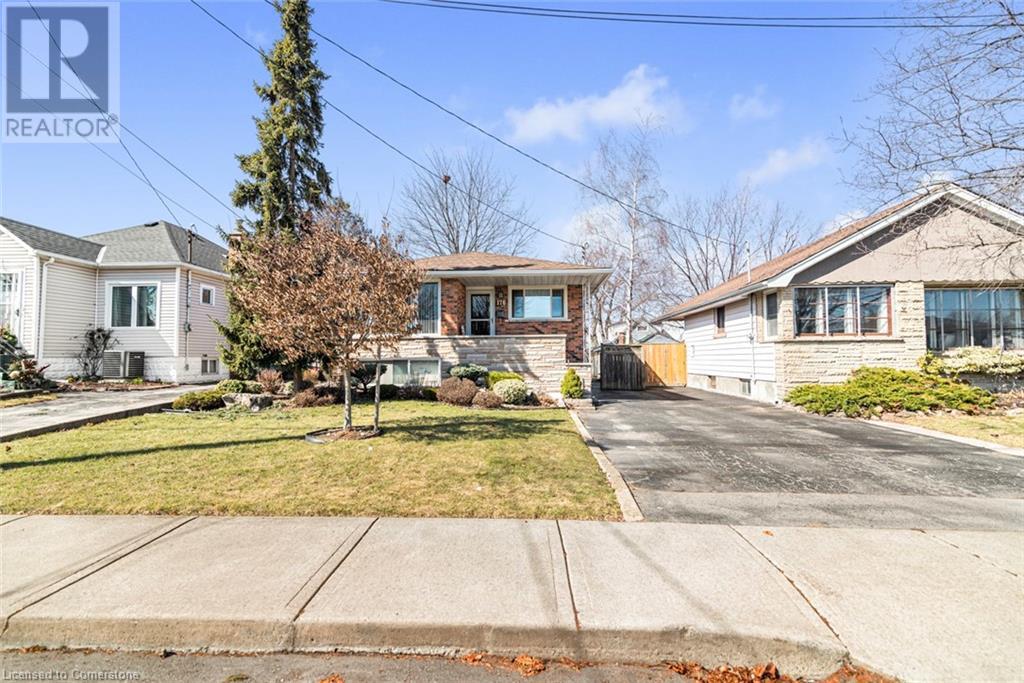 Photo 4 of 176 Walter Avenue S, Hamilton ON
