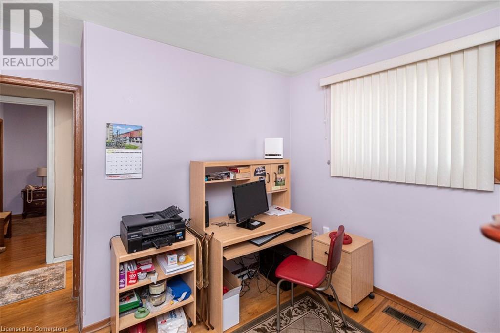 Photo 19 of 176 Walter Avenue S, Hamilton ON
