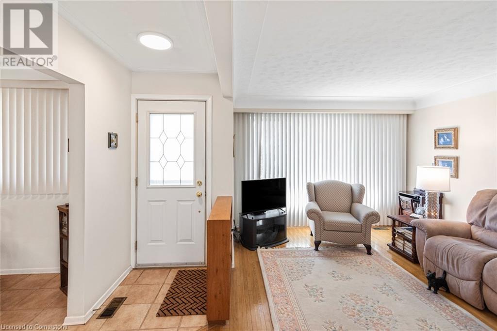 Photo 7 of 176 Walter Avenue S, Hamilton ON
