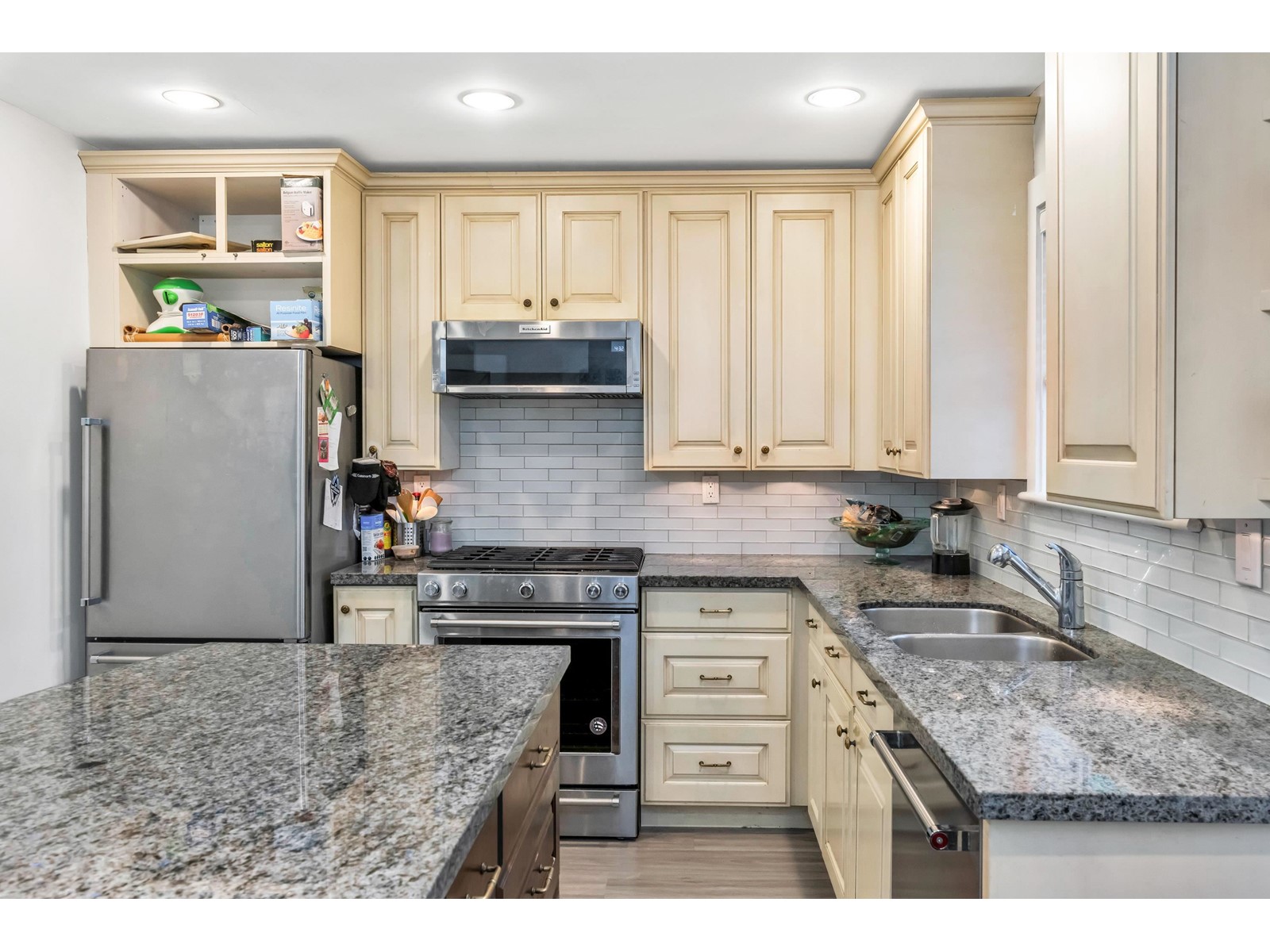 Photo 8 of 11695 64 Avenue, Delta BC