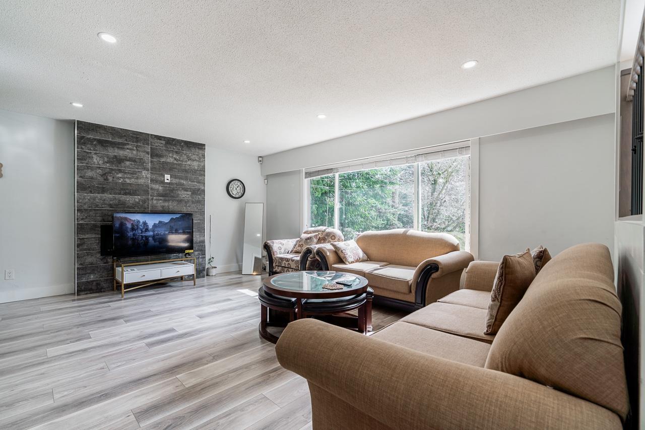 Photo 3 of 11695 64 Avenue, Delta BC