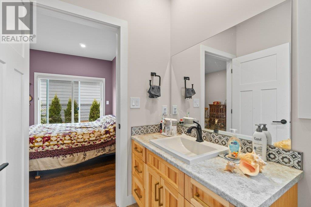 Photo 15 of 1330 10 Street Sw Unit 17, Salmon Arm BC