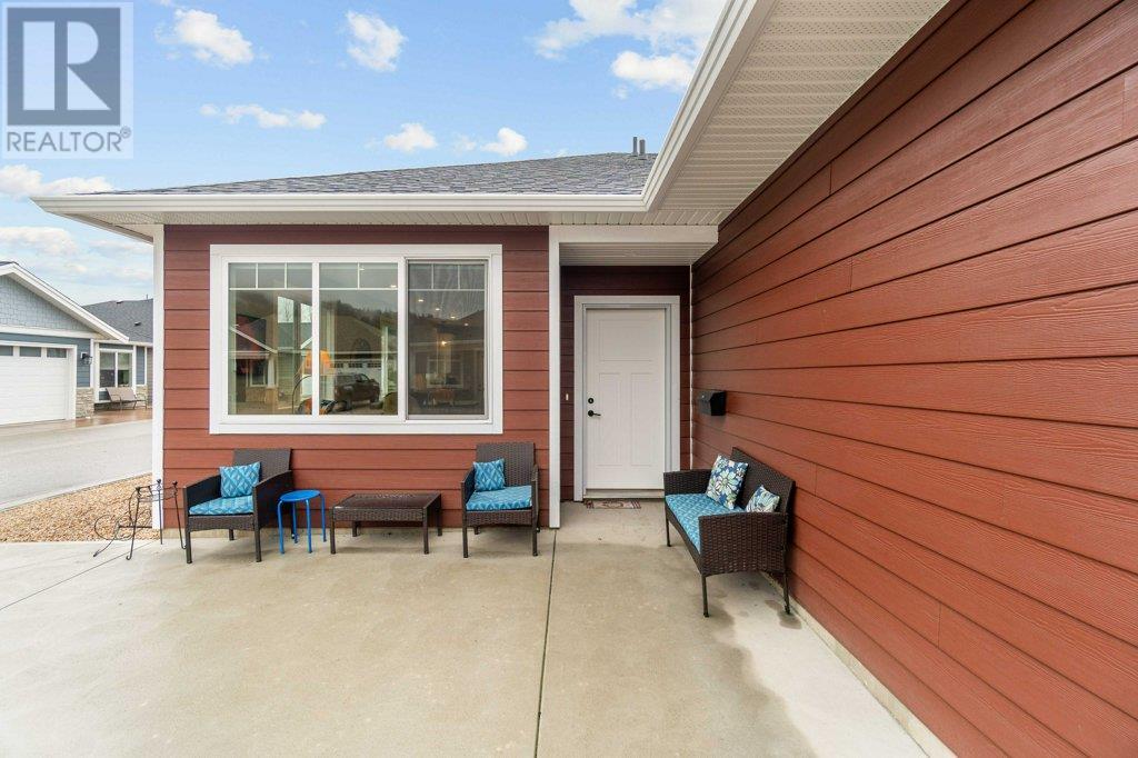 17 1330 10 Street Southwest, Salmon Arm