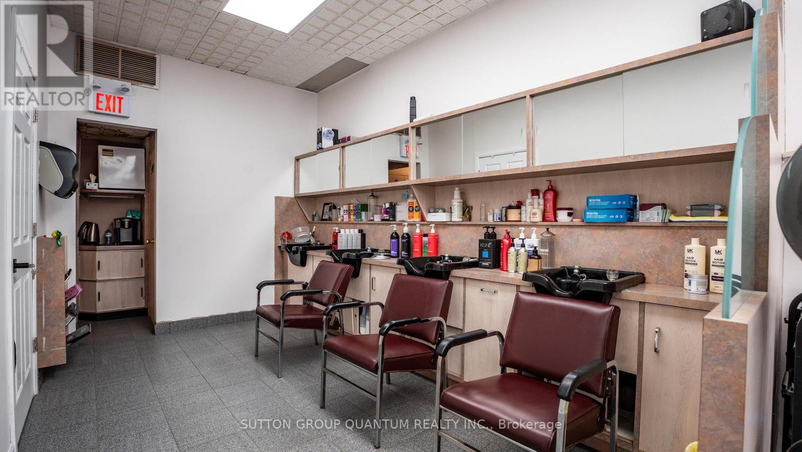 Photo 13 of 6 5291 Lakeshore Road, Burlington ON
