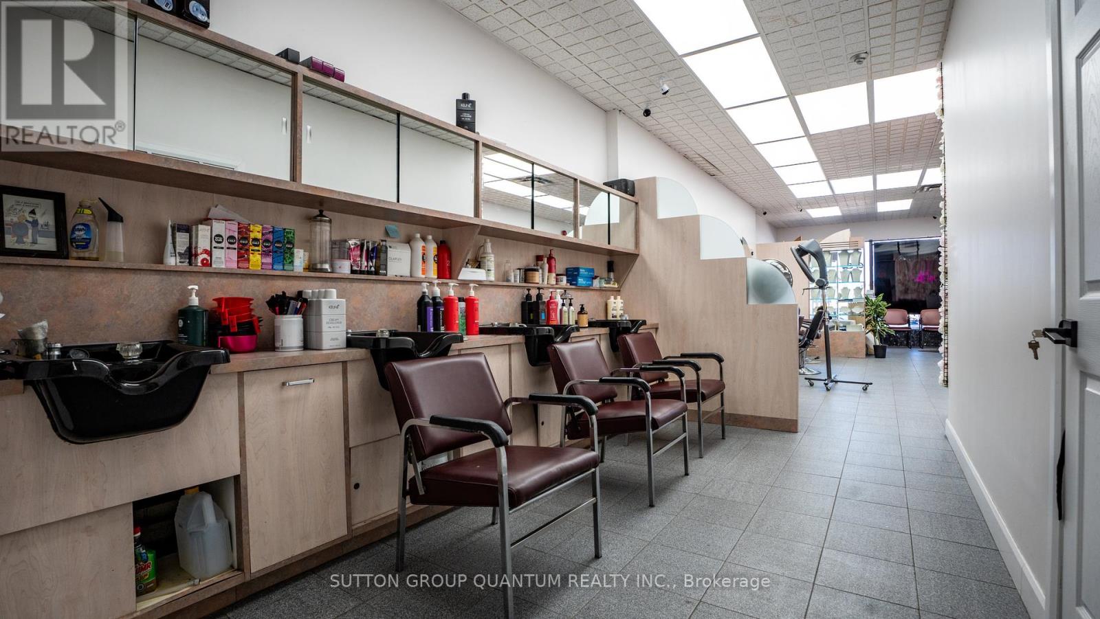 Photo 14 of 6 5291 Lakeshore Road, Burlington ON