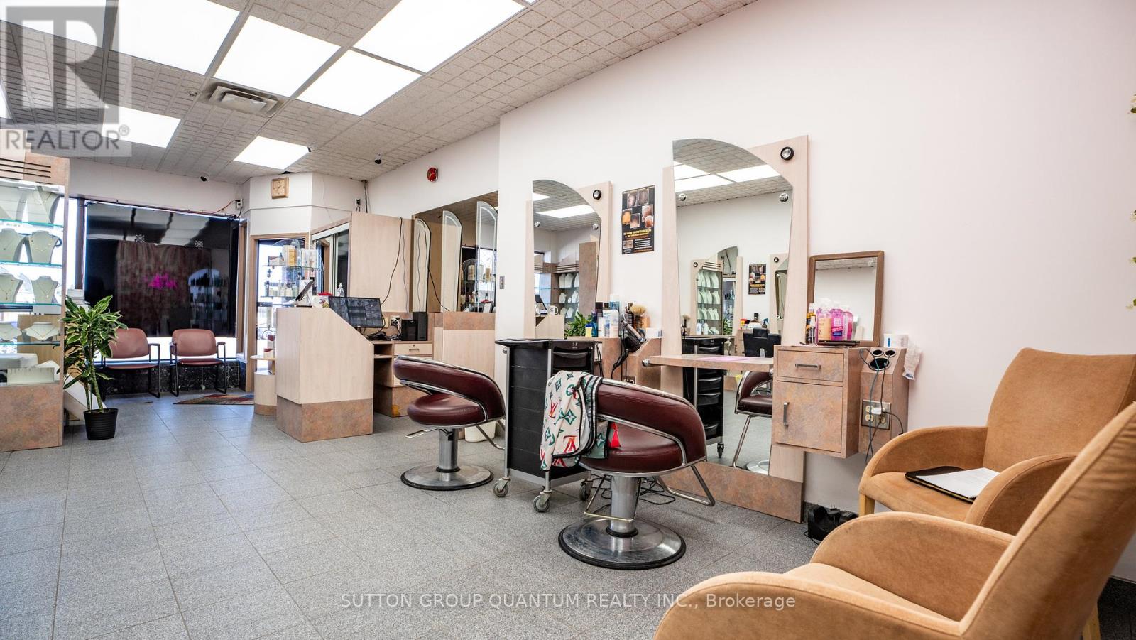 Photo 16 of 6 5291 Lakeshore Road, Burlington ON
