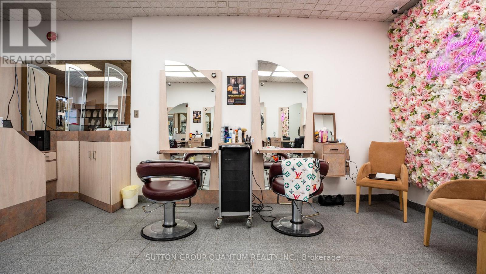 Photo 17 of 6 5291 Lakeshore Road, Burlington ON