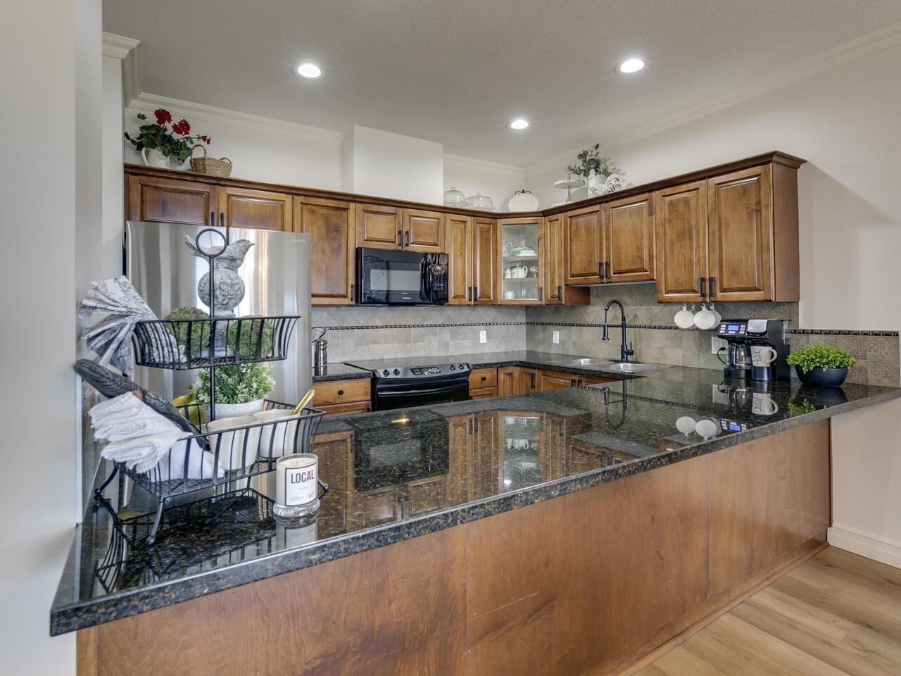 B303 33755 7TH AVENUE, Mission real estate listing R2956447