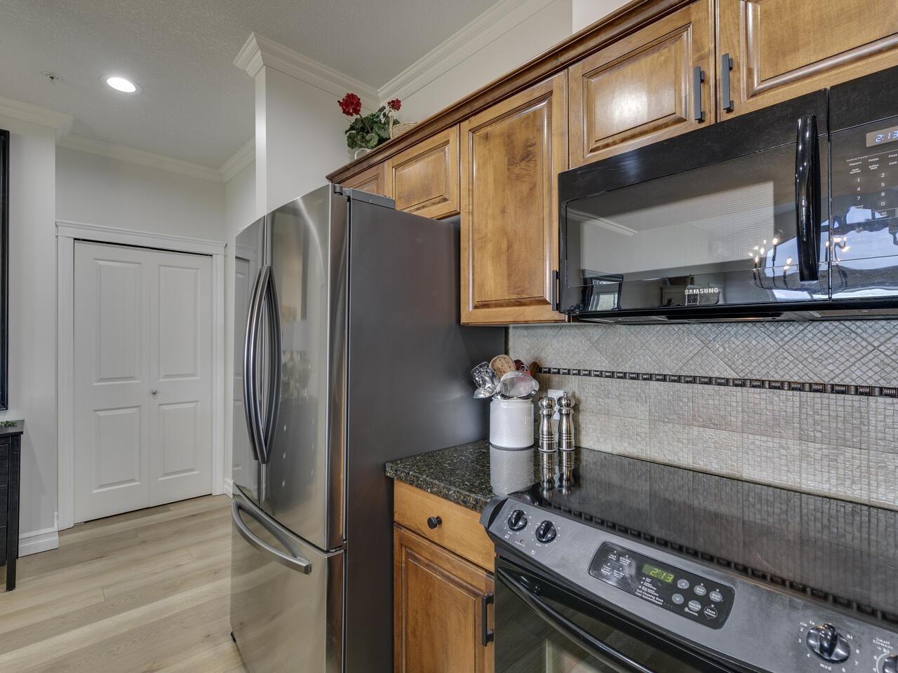 B303 33755 7TH AVENUE, Mission real estate listing R2956447