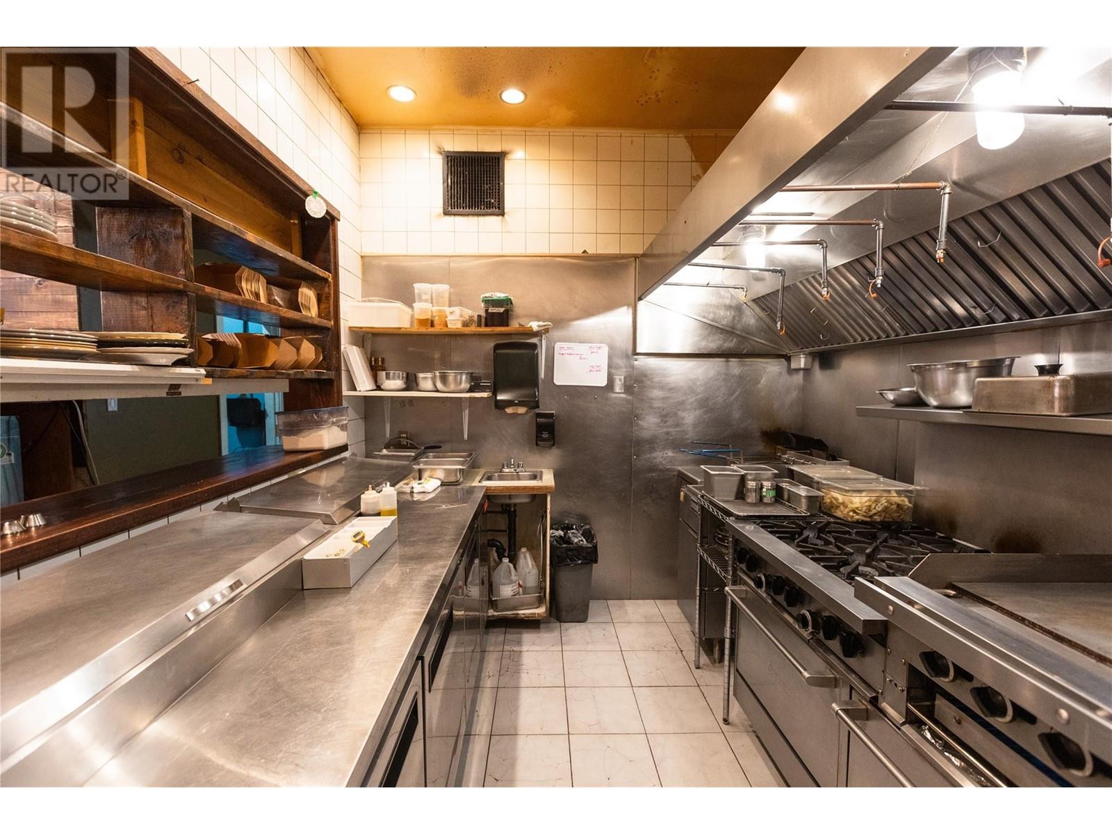 330 BAKER ST Street, Nelson