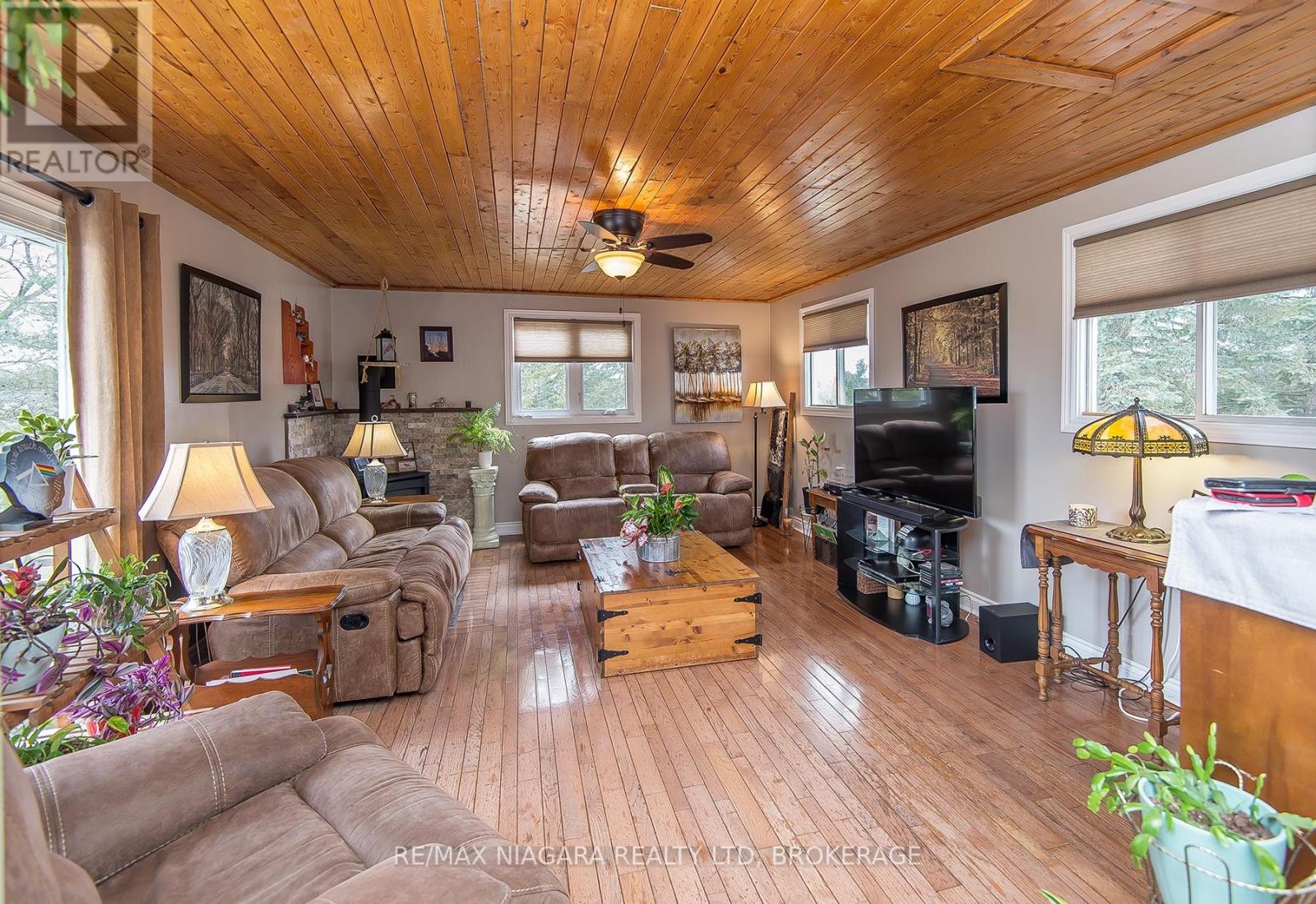 Photo 18 of 1791 Beamer Road, West Lincoln ON