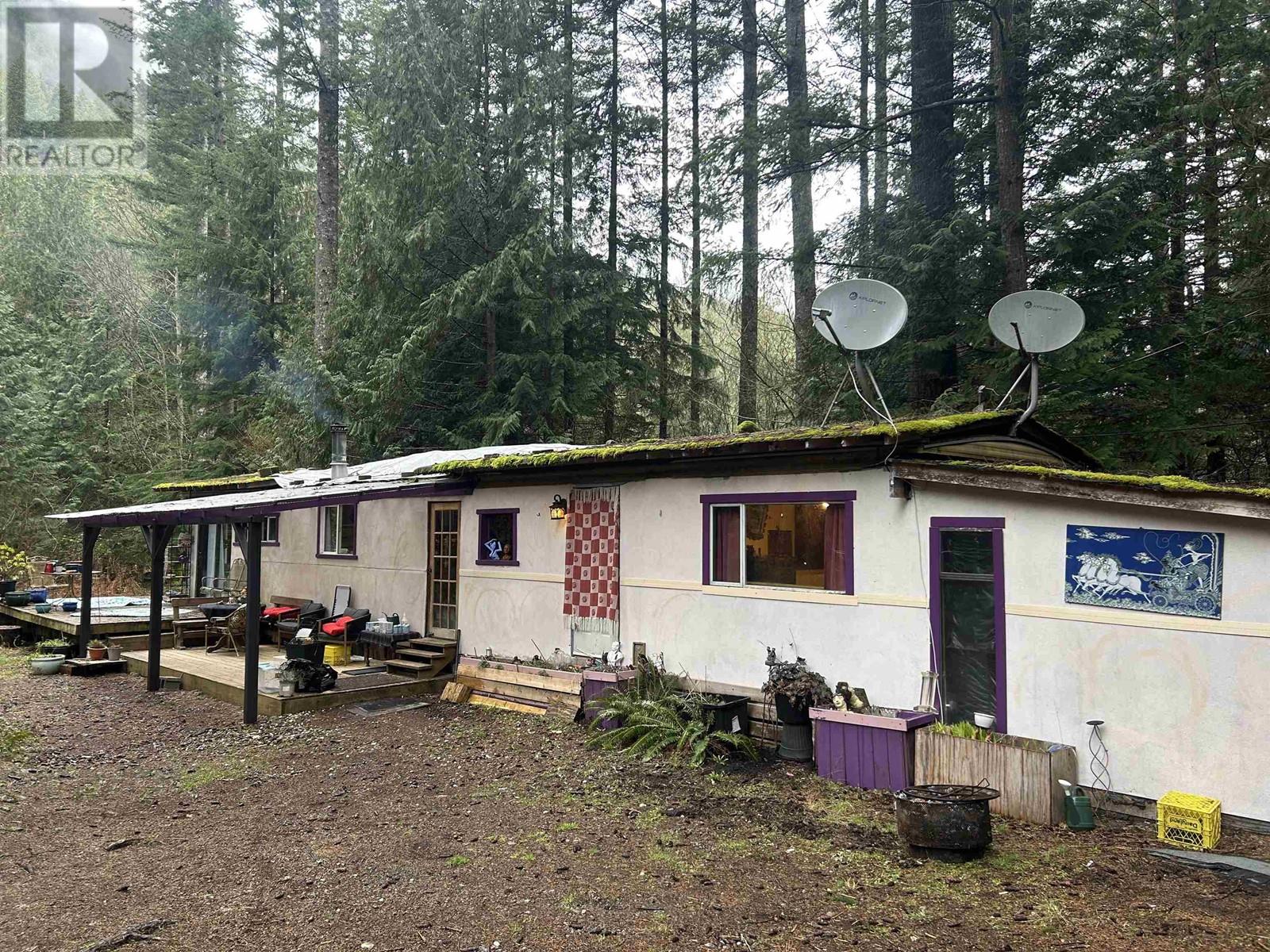 9063 PARADISE VALLEY ROAD, Squamish real estate listing R2982879