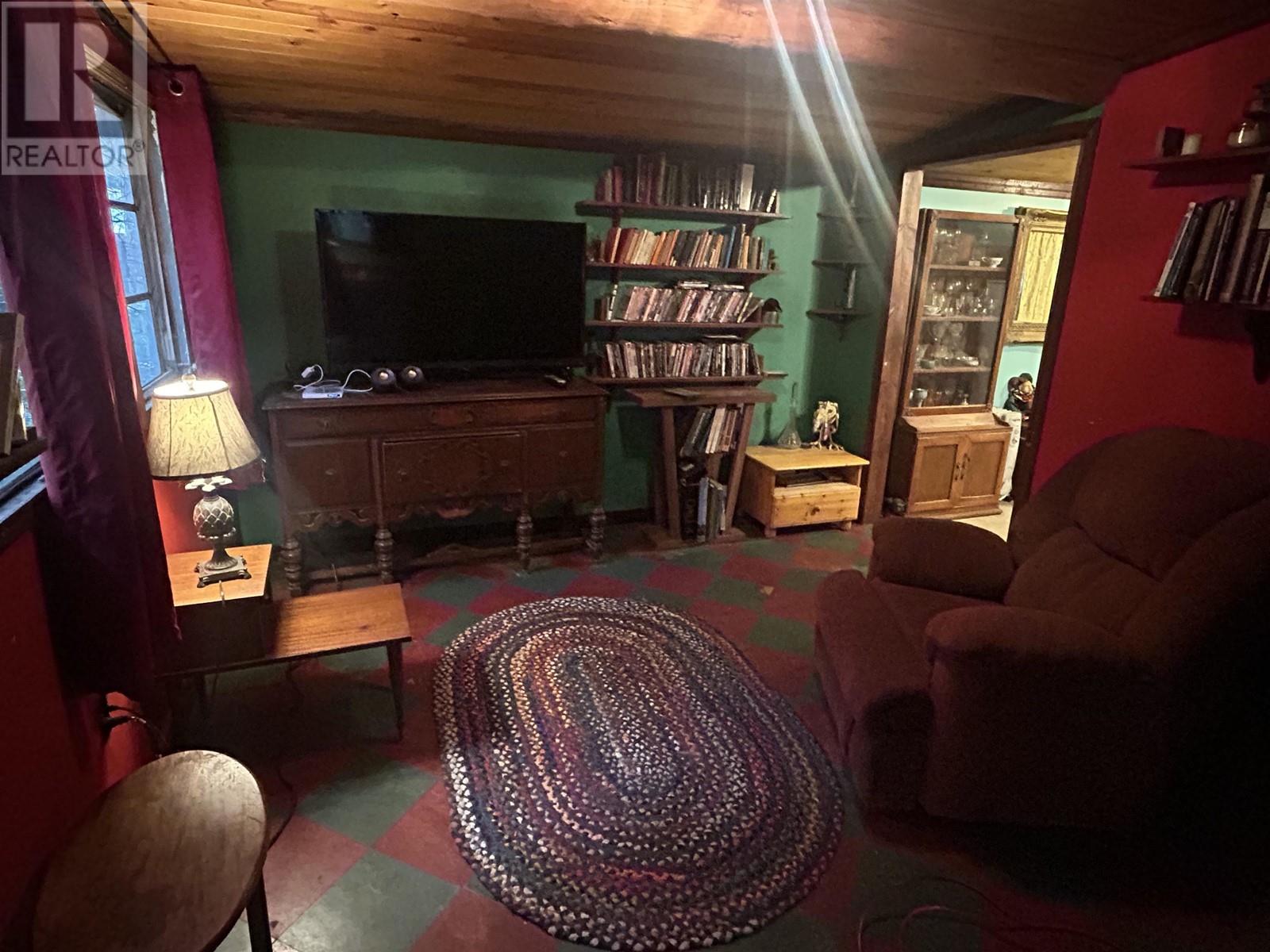 9063 PARADISE VALLEY ROAD, Squamish real estate listing R2982879