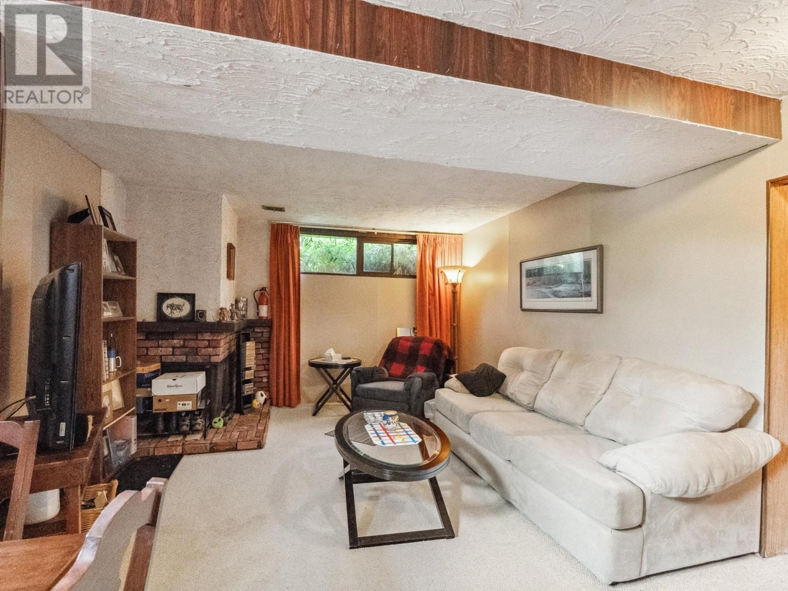 1150 MARIANNA Crescent, Trail