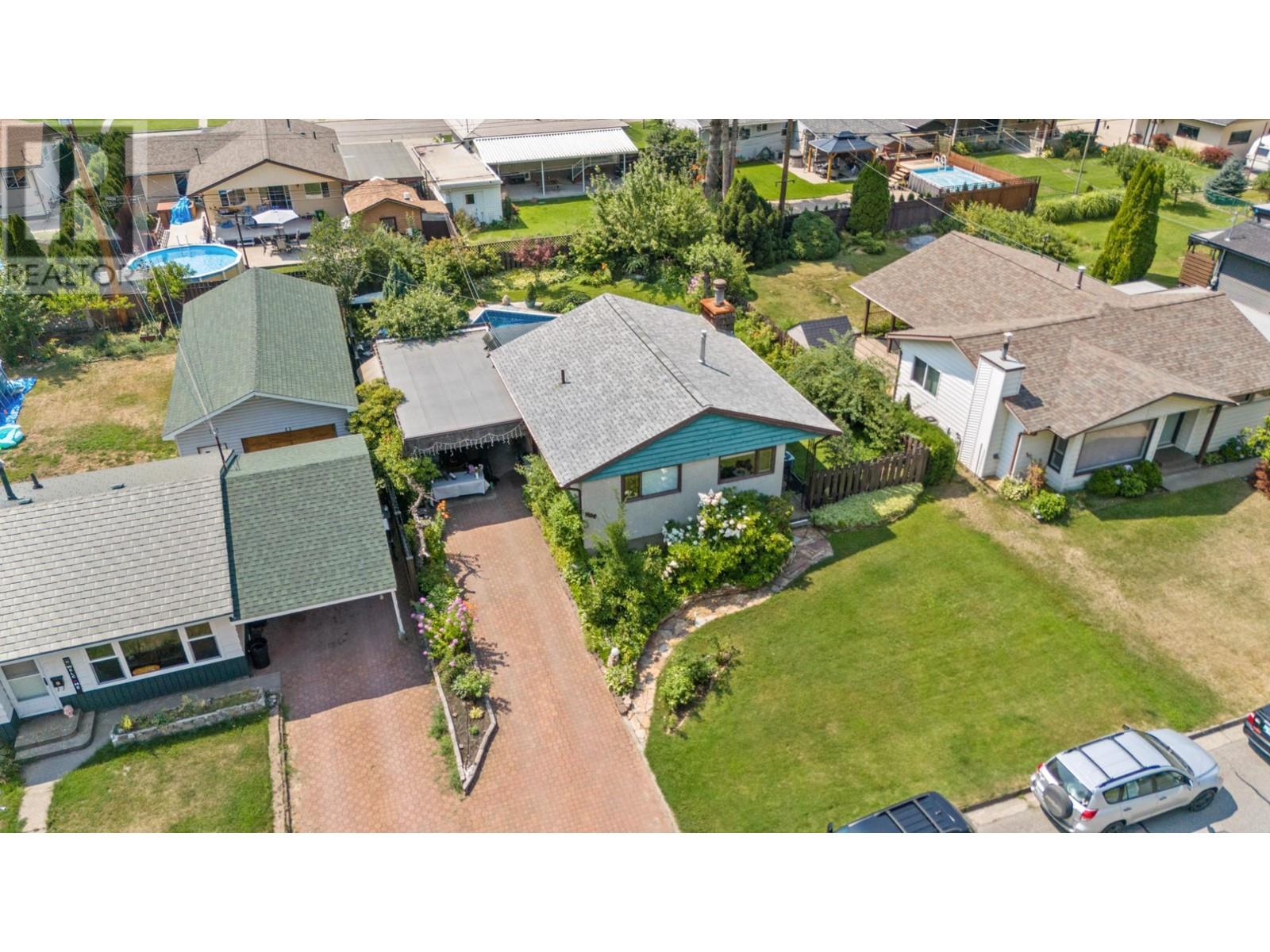 1150 MARIANNA Crescent, Trail
