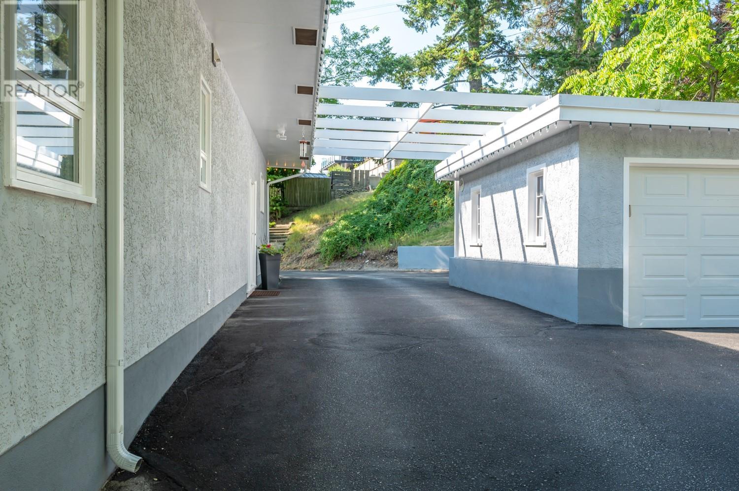 13420 Bristow Road, Summerland
