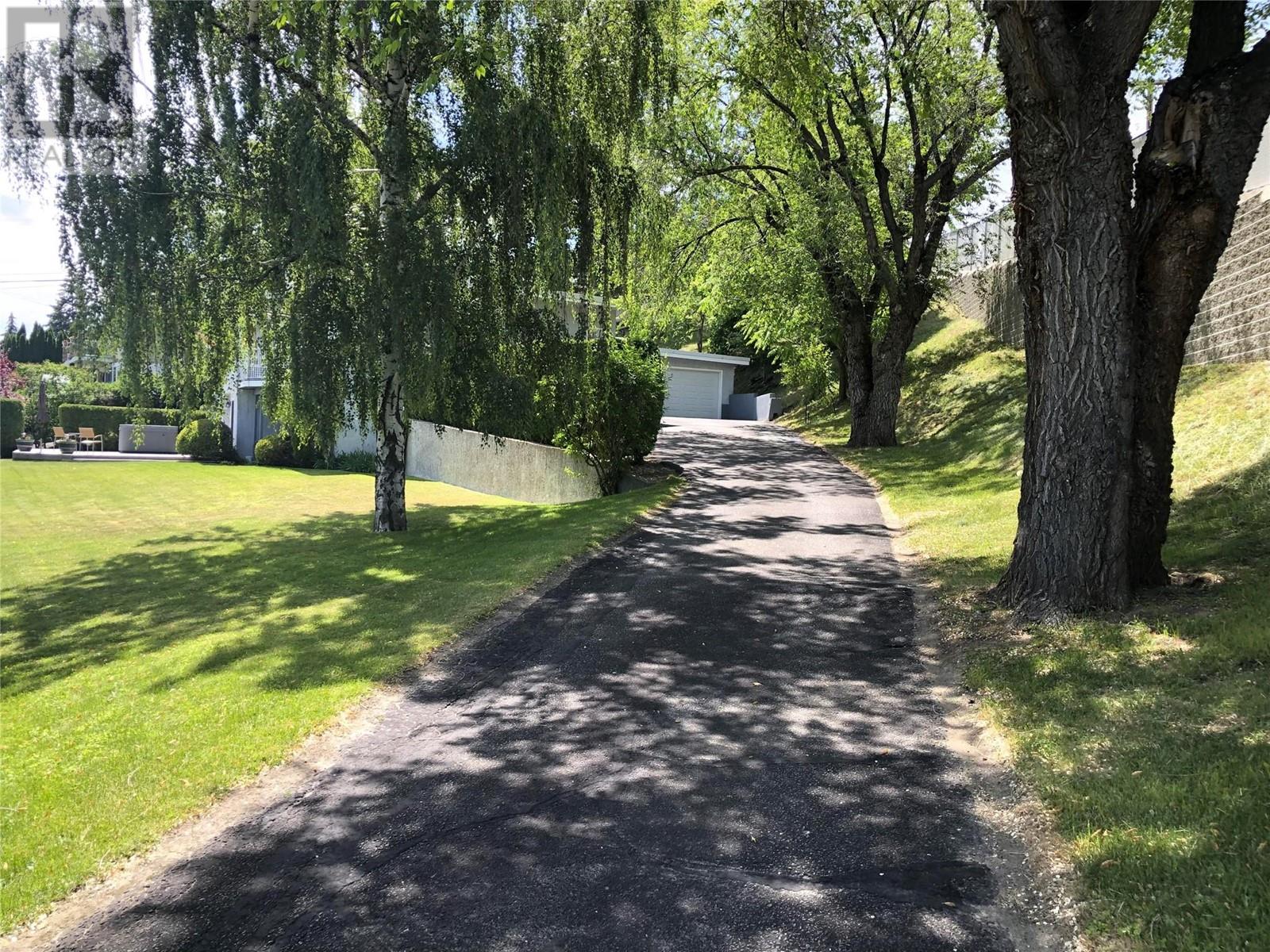 13420 Bristow Road, Summerland