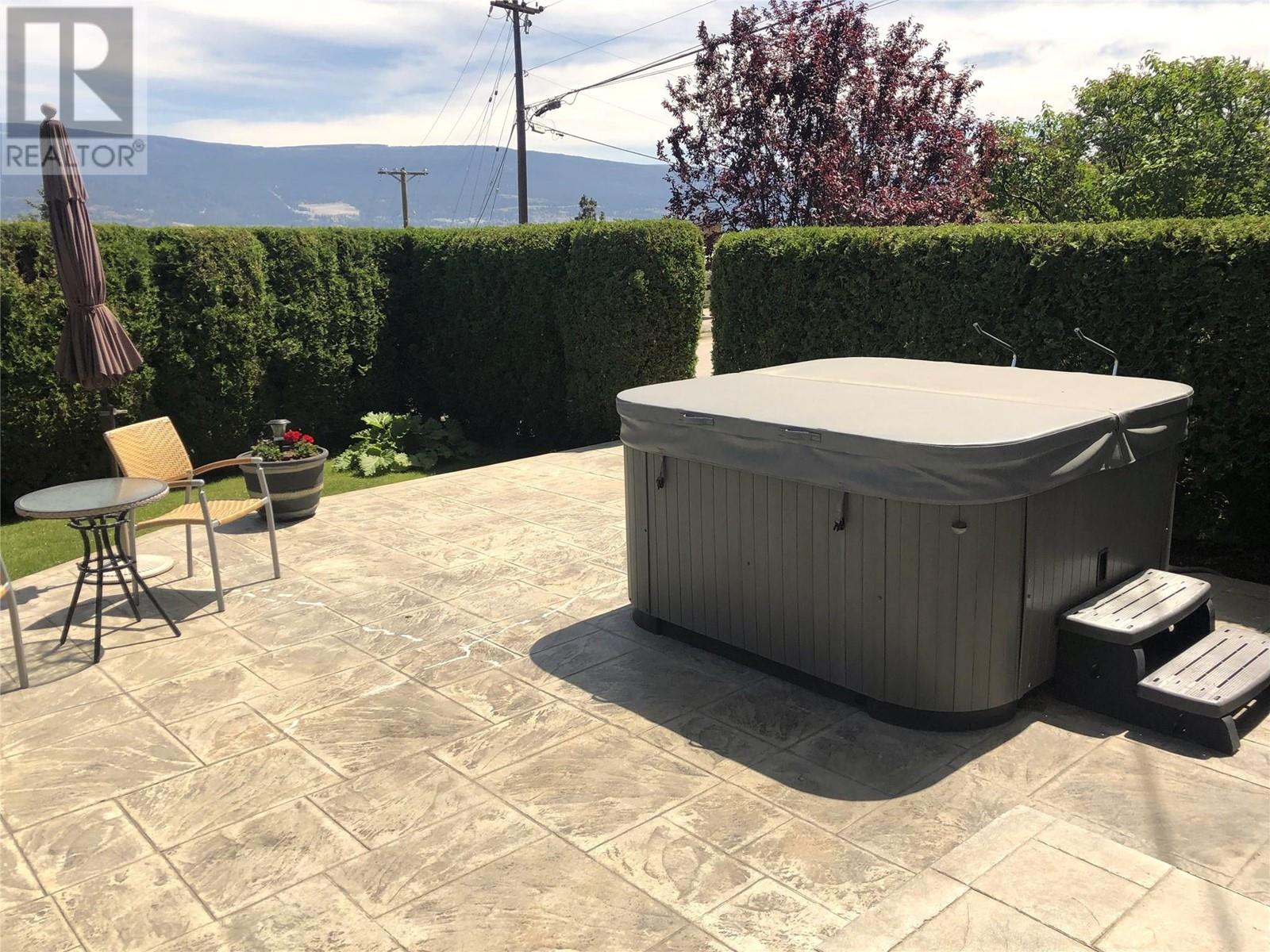 13420 Bristow Road, Summerland