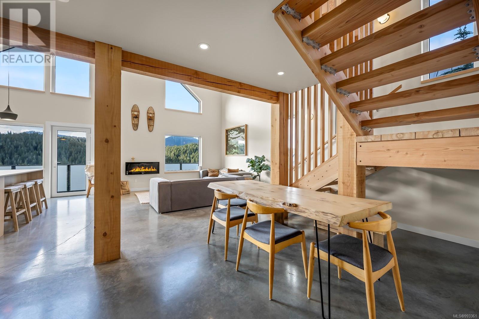 860 Cruikshank Ridge, Courtenay