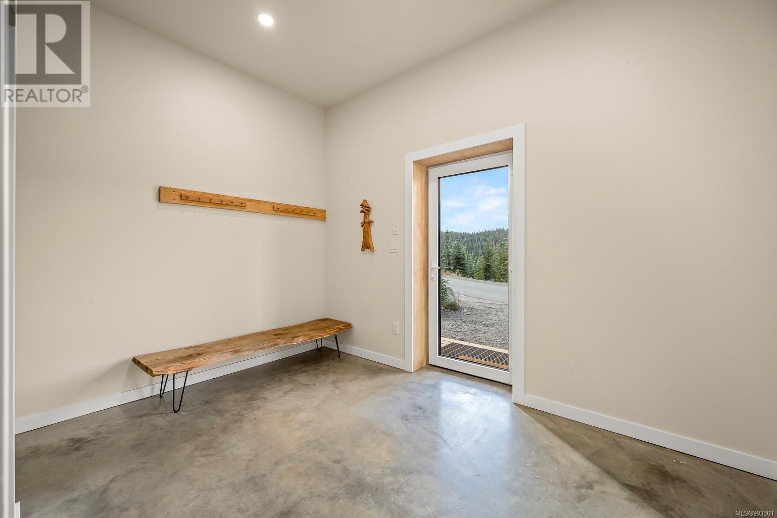 860 Cruikshank Ridge, Courtenay