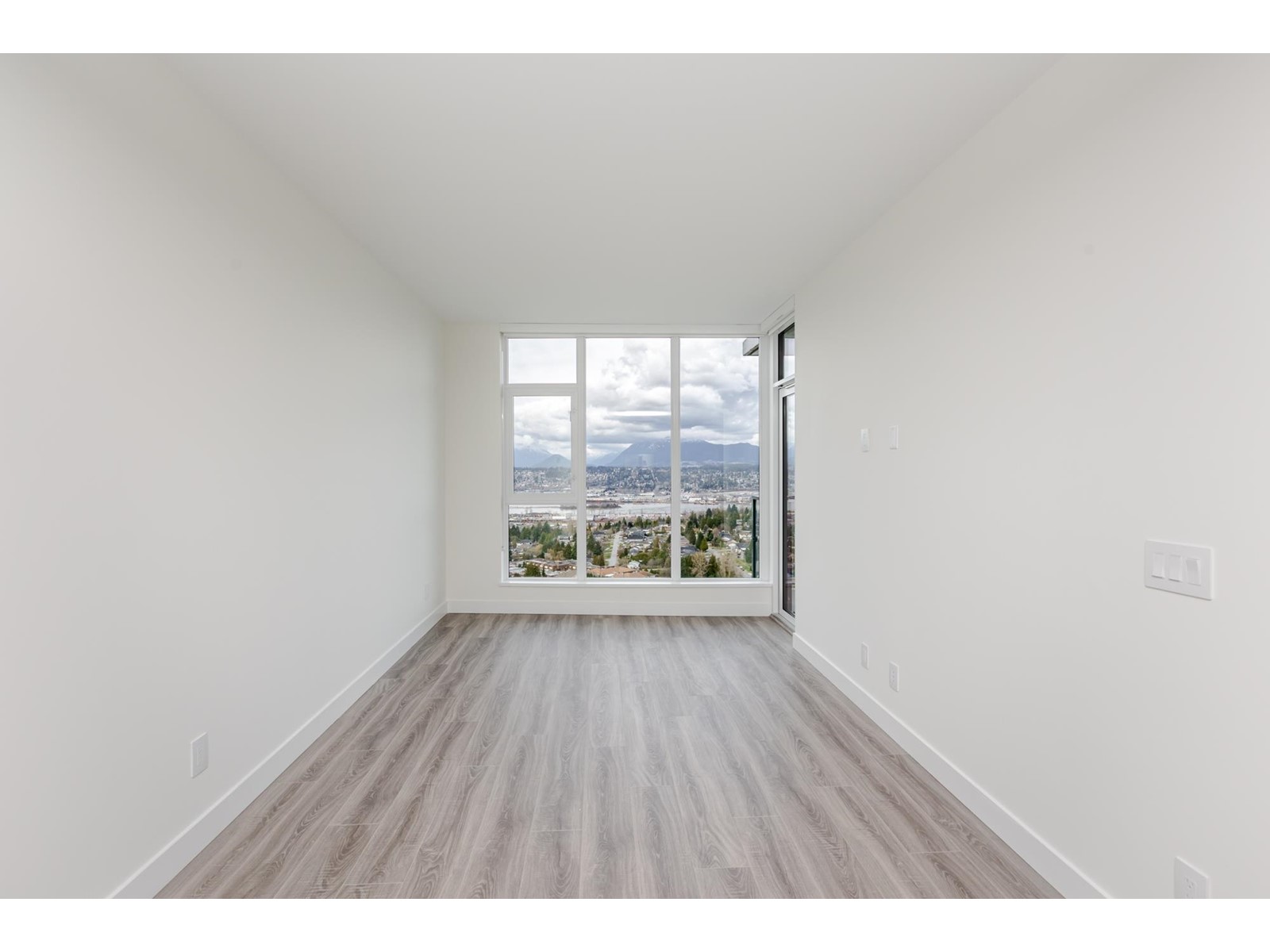 Photo 9 of 2702 10750 135 A Street, Surrey BC