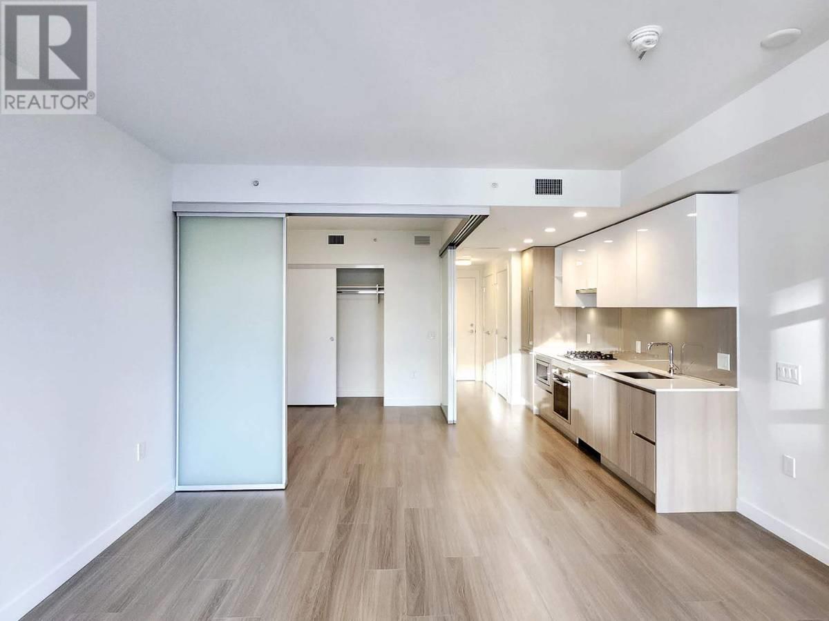 307 618 CARNARVON STREET, New Westminster