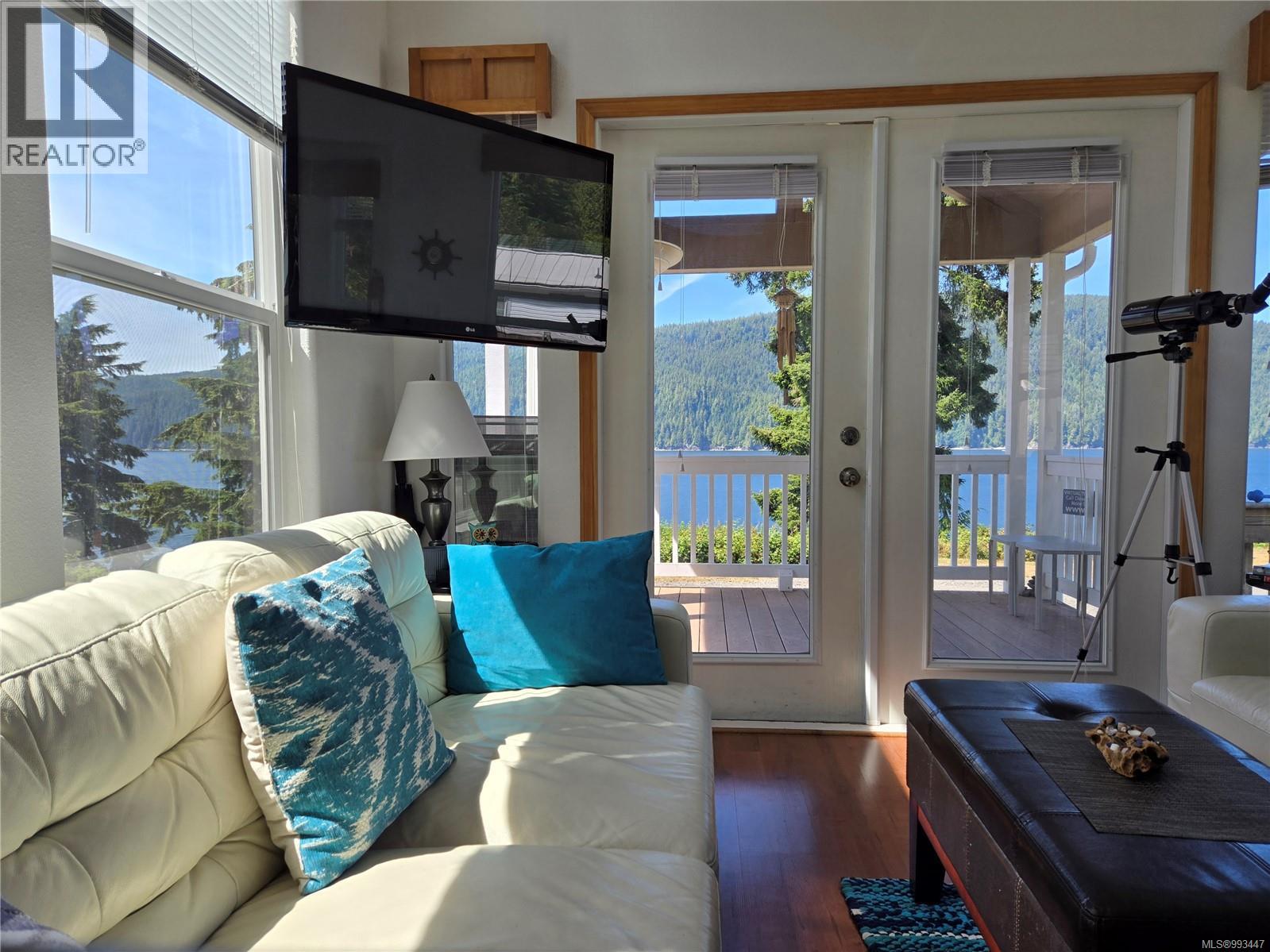 Photo 2 of 15 6340 Cerantes Rd, Port Renfrew BC