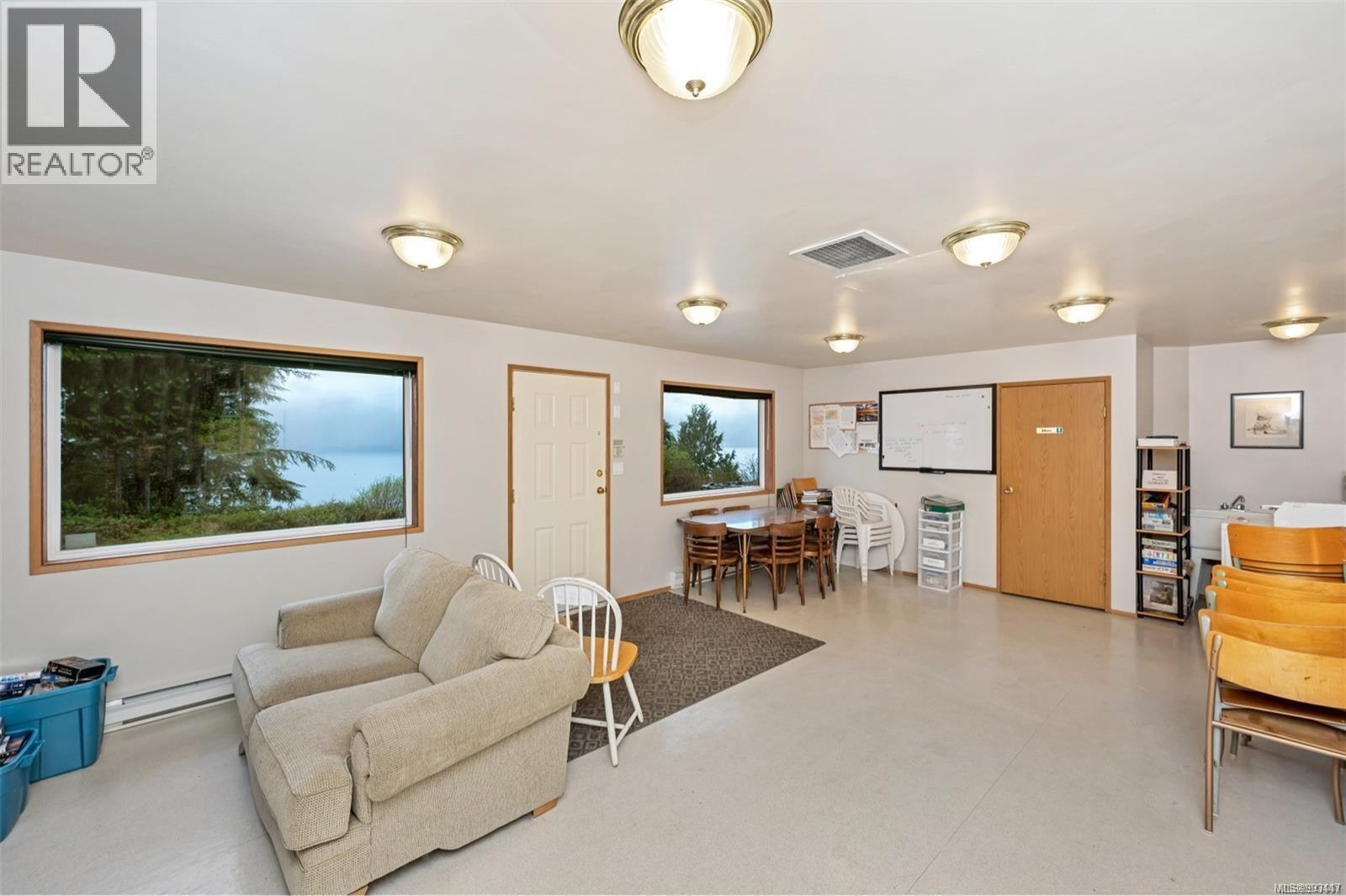 Photo 11 of 15 6340 Cerantes Rd, Port Renfrew BC