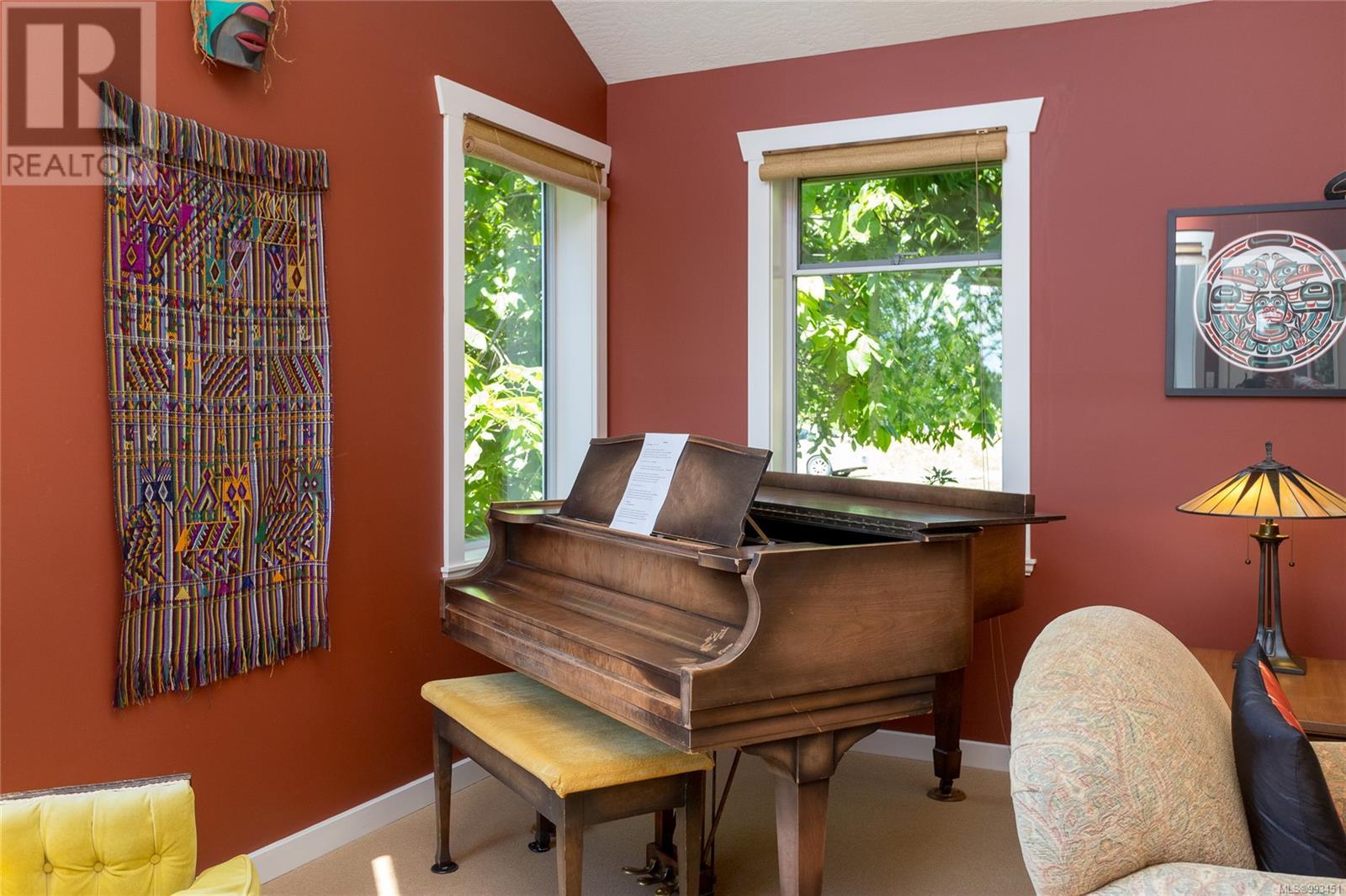 585 Norris Rd, North Saanich