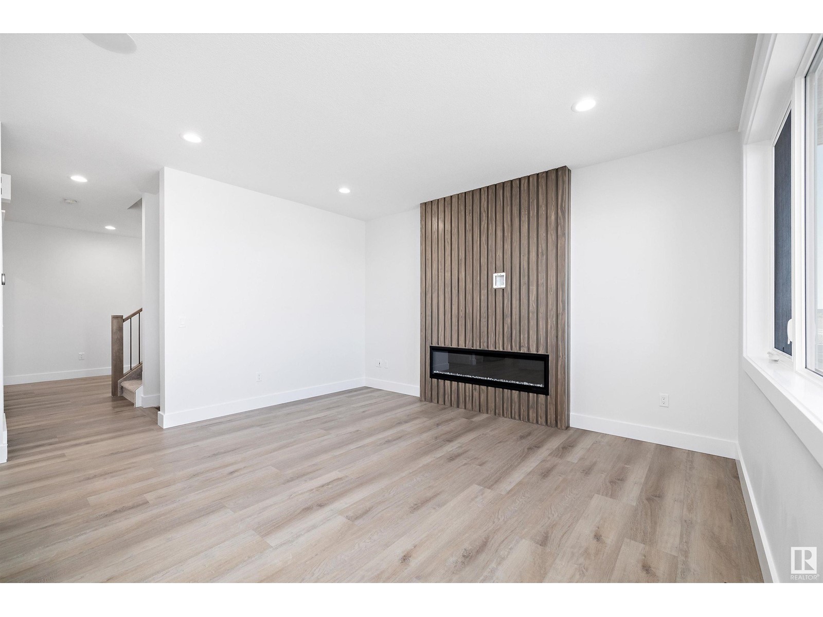 Photo 11 of 10232 92 A Av, Morinville AB