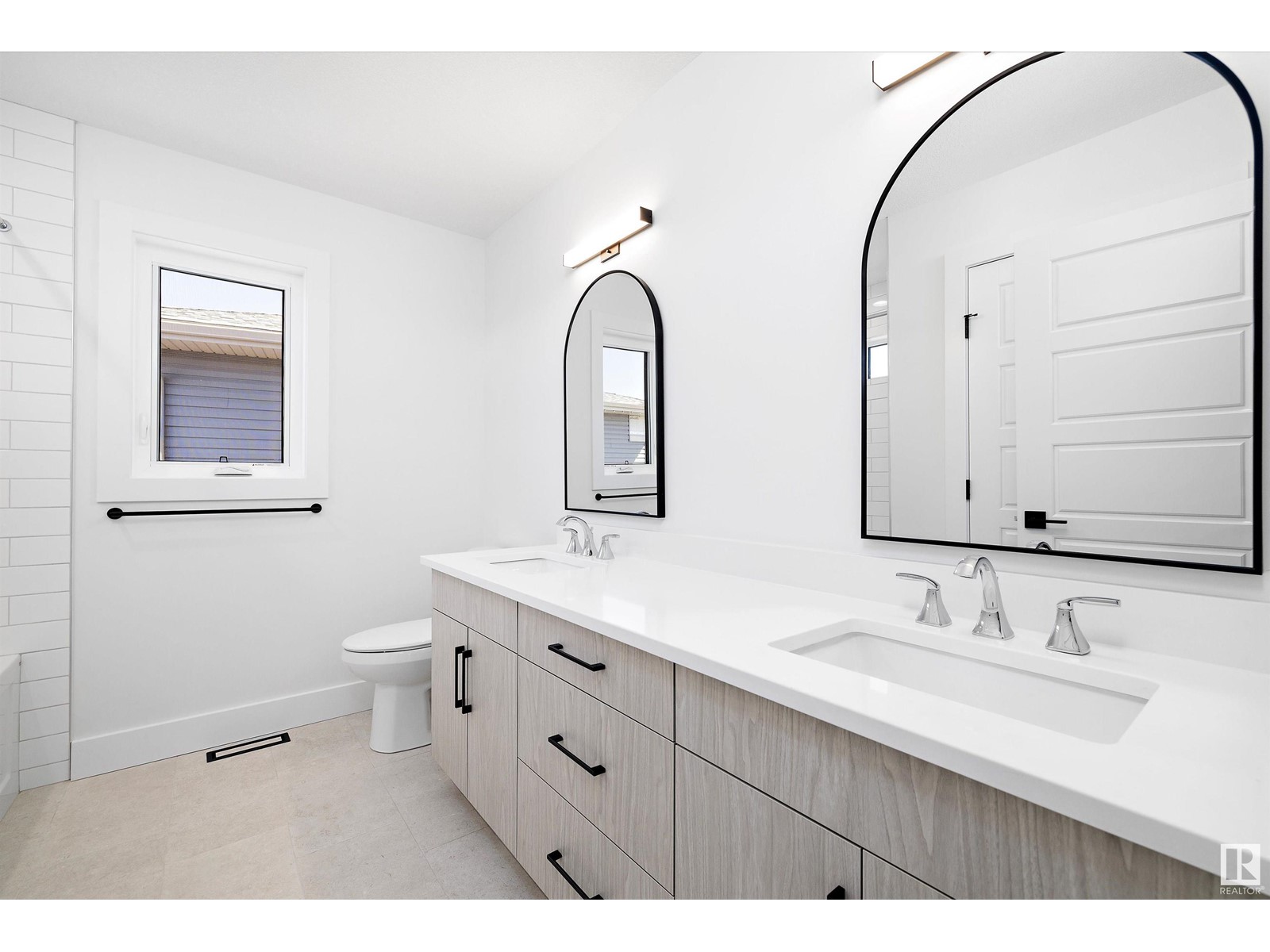 Photo 15 of 10232 92 A Av, Morinville AB