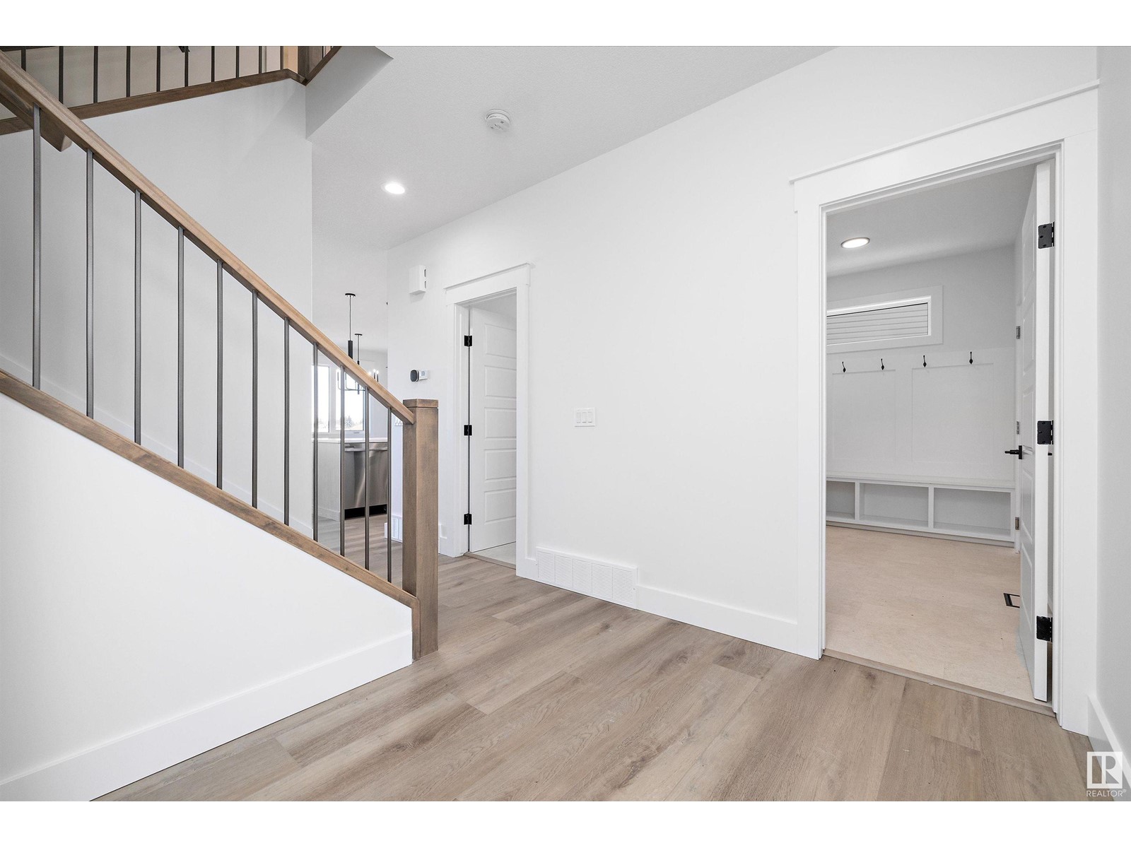 Photo 22 of 10232 92 A Av, Morinville AB