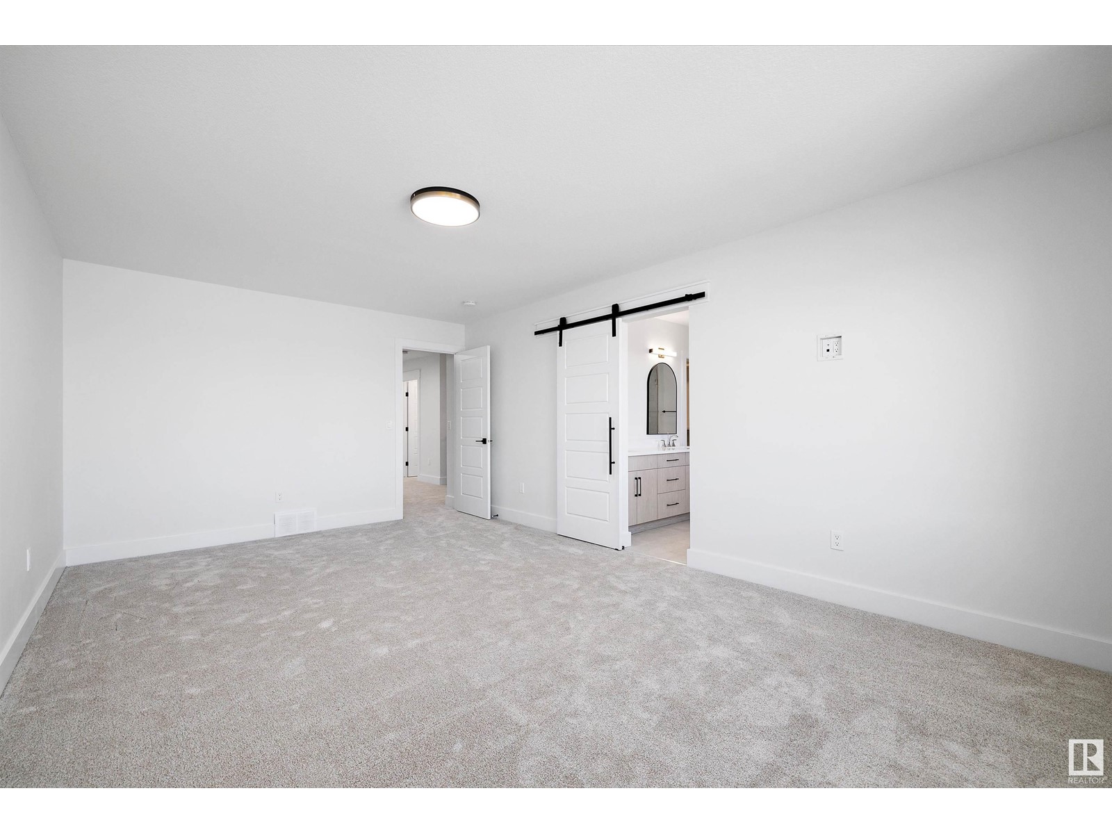 Photo 31 of 10232 92 A Av, Morinville AB