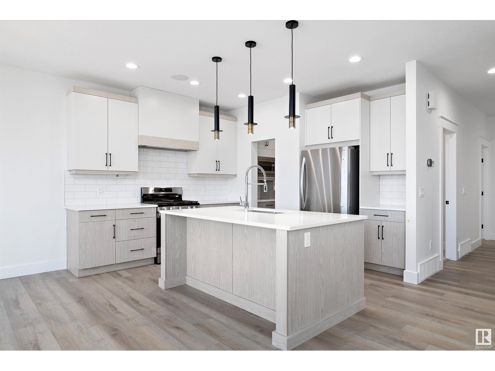 Photo 6 of 10232 92 A Av, Morinville AB