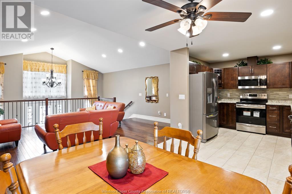 Photo 10 of 2131 Longfellow Avenue, Windsor ON