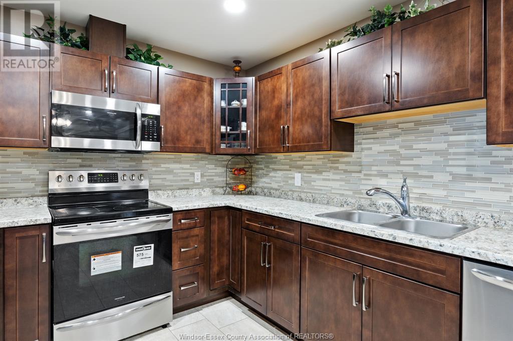 Photo 11 of 2131 Longfellow Avenue, Windsor ON