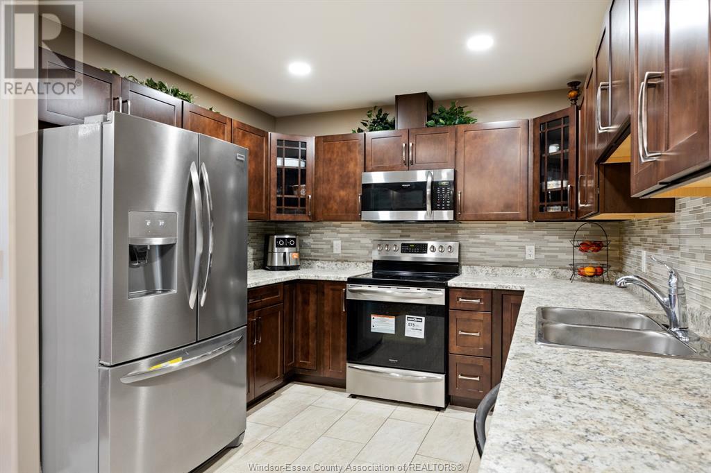 Photo 12 of 2131 Longfellow Avenue, Windsor ON