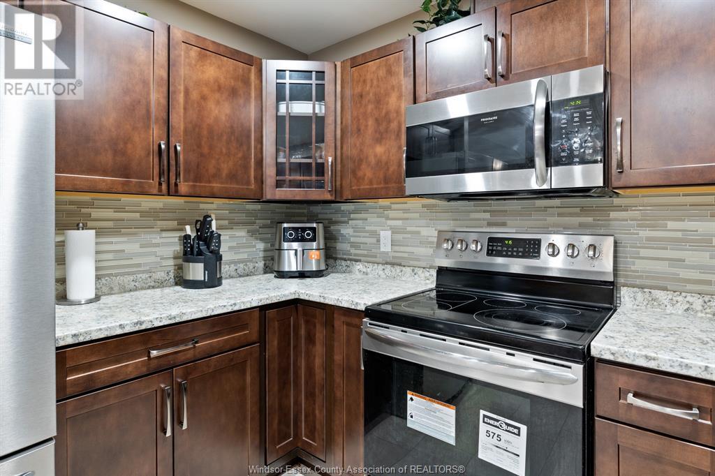 Photo 13 of 2131 Longfellow Avenue, Windsor ON