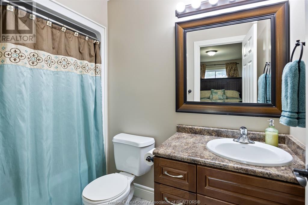 Photo 16 of 2131 Longfellow Avenue, Windsor ON