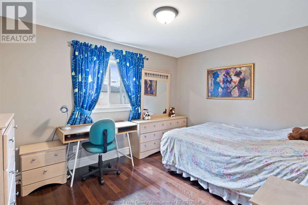 Photo 18 of 2131 Longfellow Avenue, Windsor ON