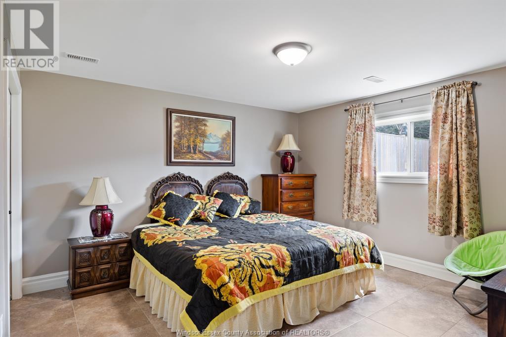 Photo 25 of 2131 Longfellow Avenue, Windsor ON