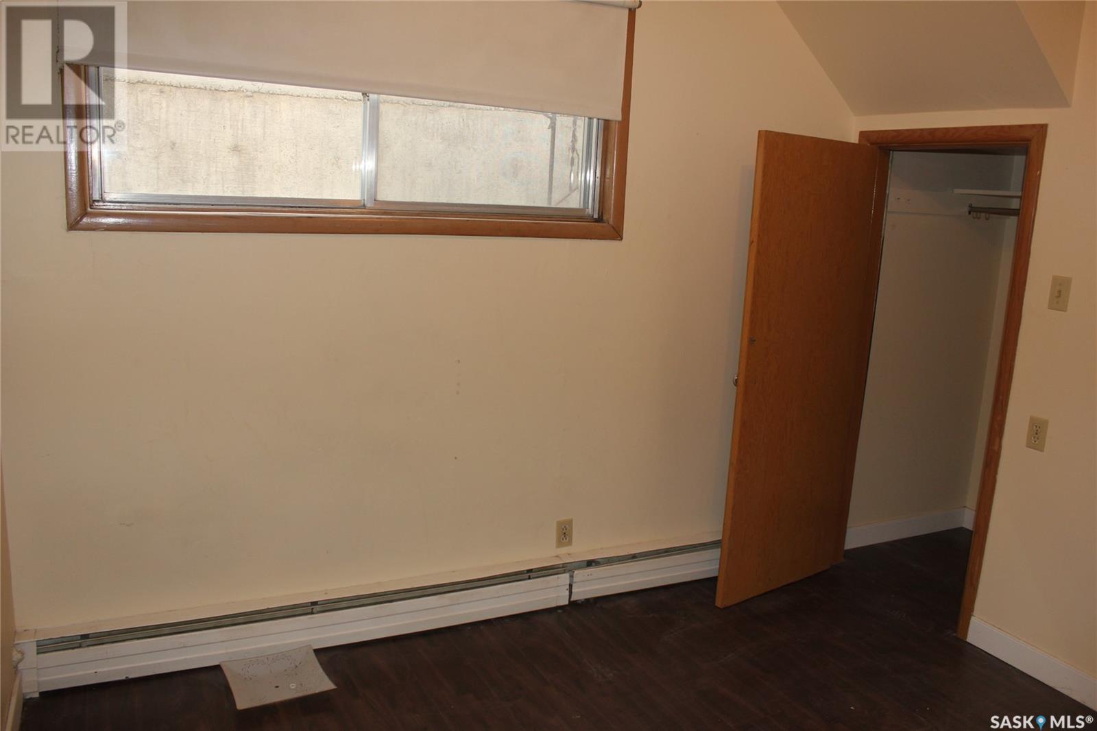 Multi-family House Low rise for Sale in  th AVENUE NW Swift Current 