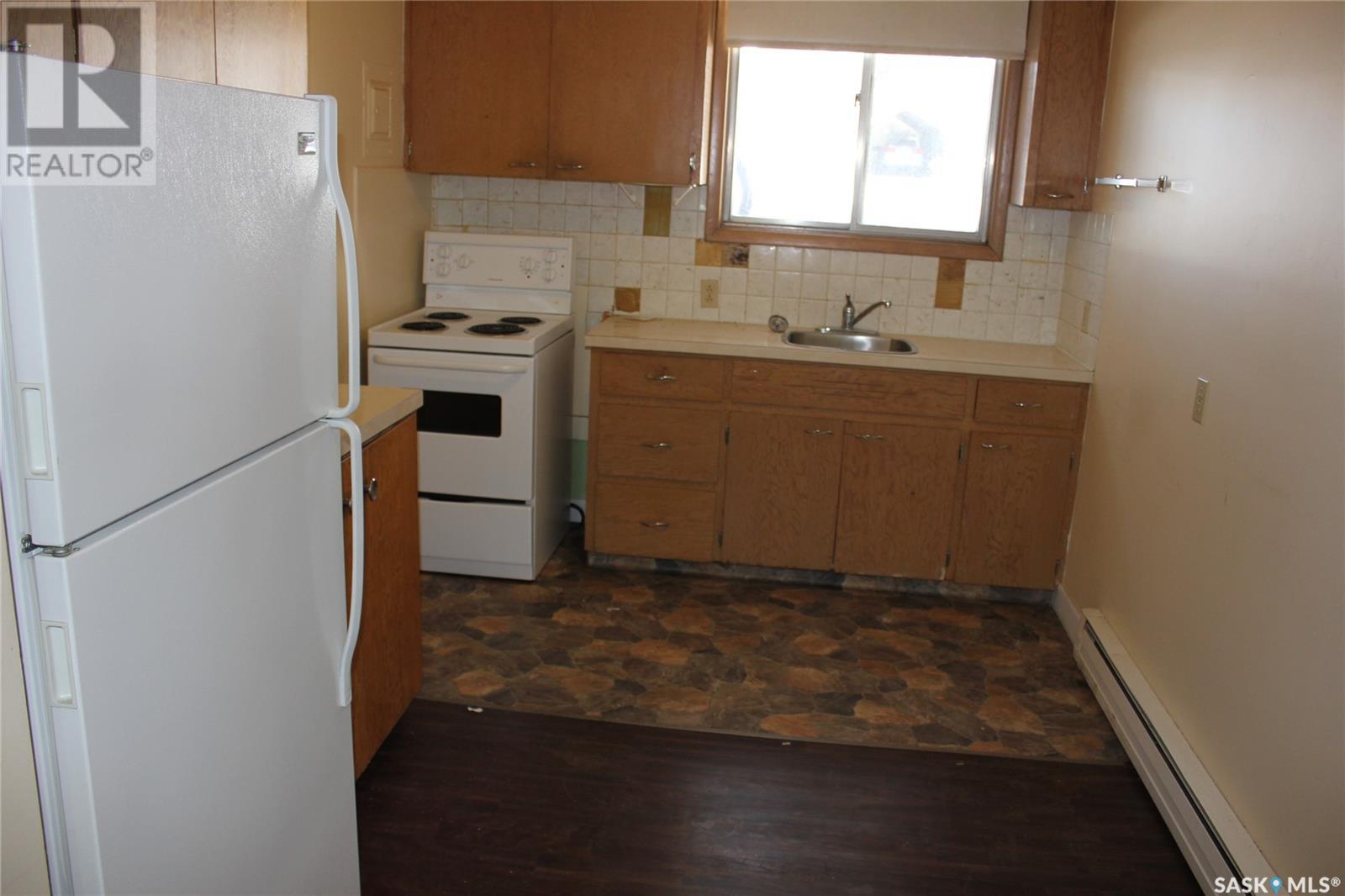 Multi-family House Low rise for Sale in  th AVENUE NW Swift Current 