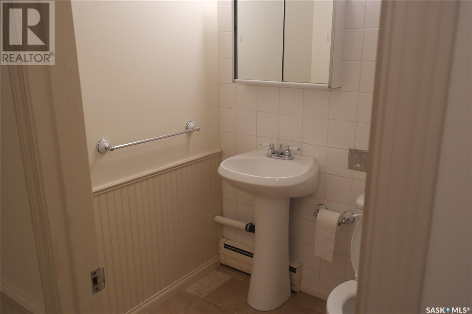 Multi-family House Low rise for Sale in  th AVENUE NW Swift Current 