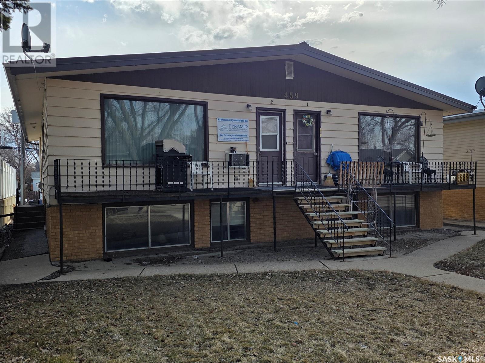 Multi-family House Low rise for Sale in  th AVENUE NW Swift Current 