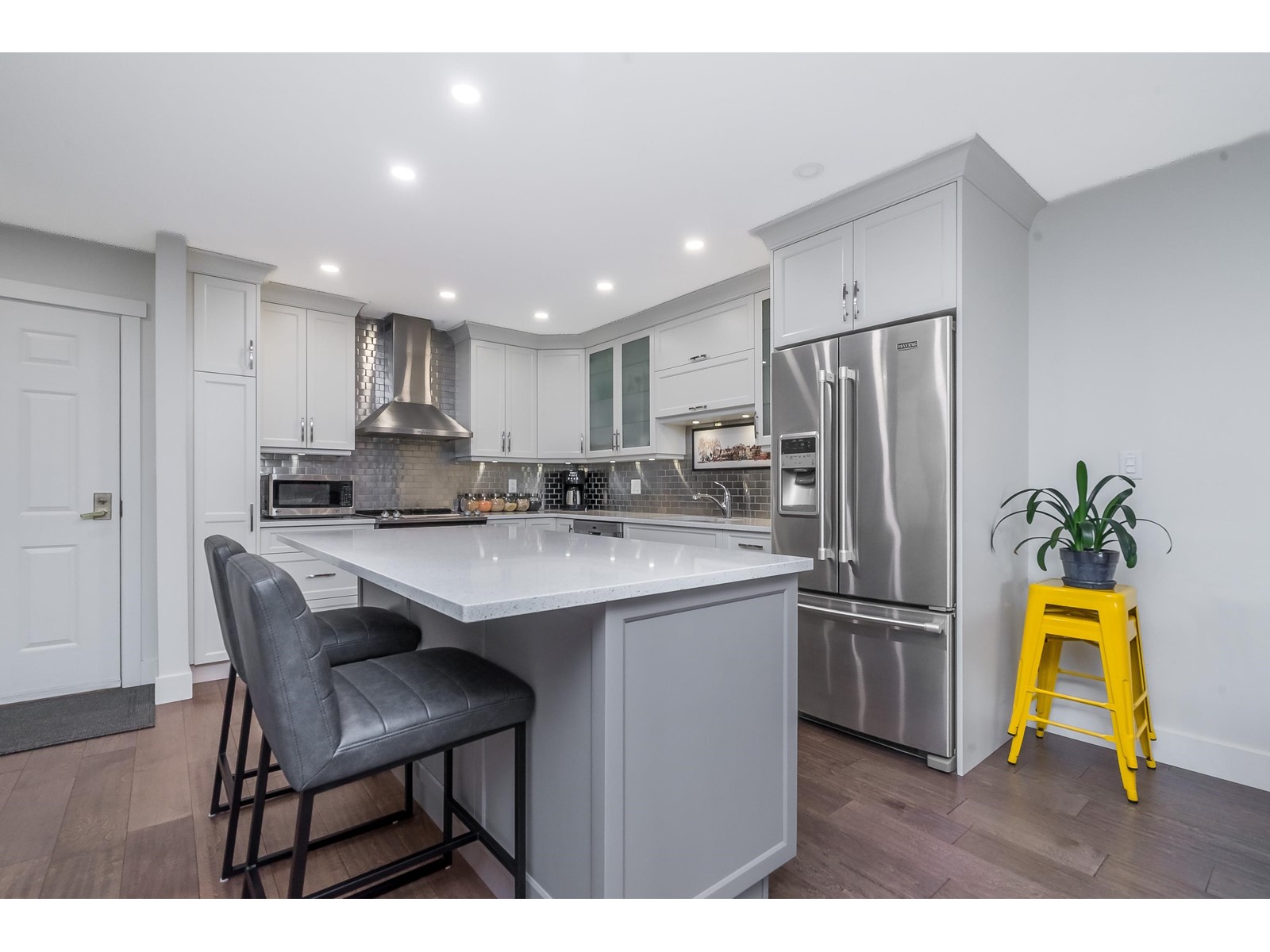 614 1350 VIDAL STREET, White Rock real estate listing R2981070
