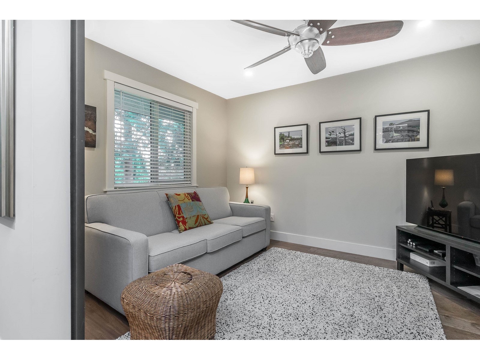 614 1350 VIDAL STREET, White Rock real estate listing R2981070