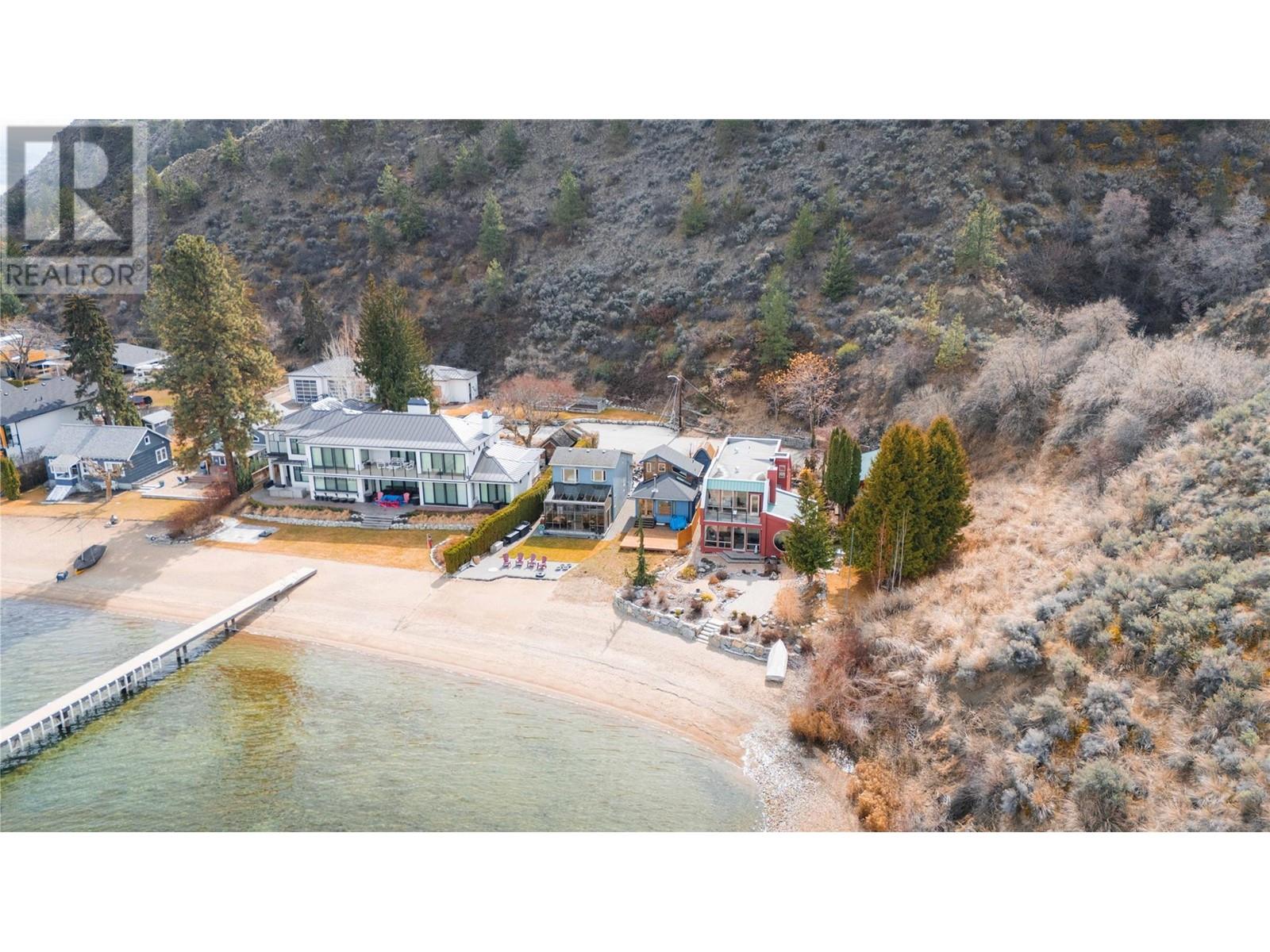  19279 Lakeshore Drive North, Summerland