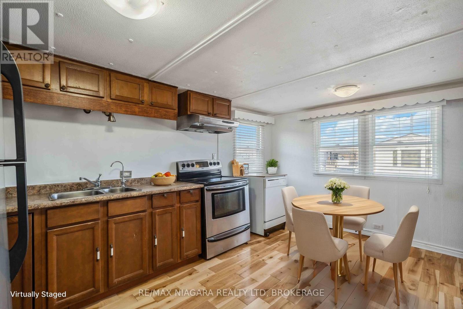Photo 18 of 21 2175 Mewburn Road, Niagara Falls ON